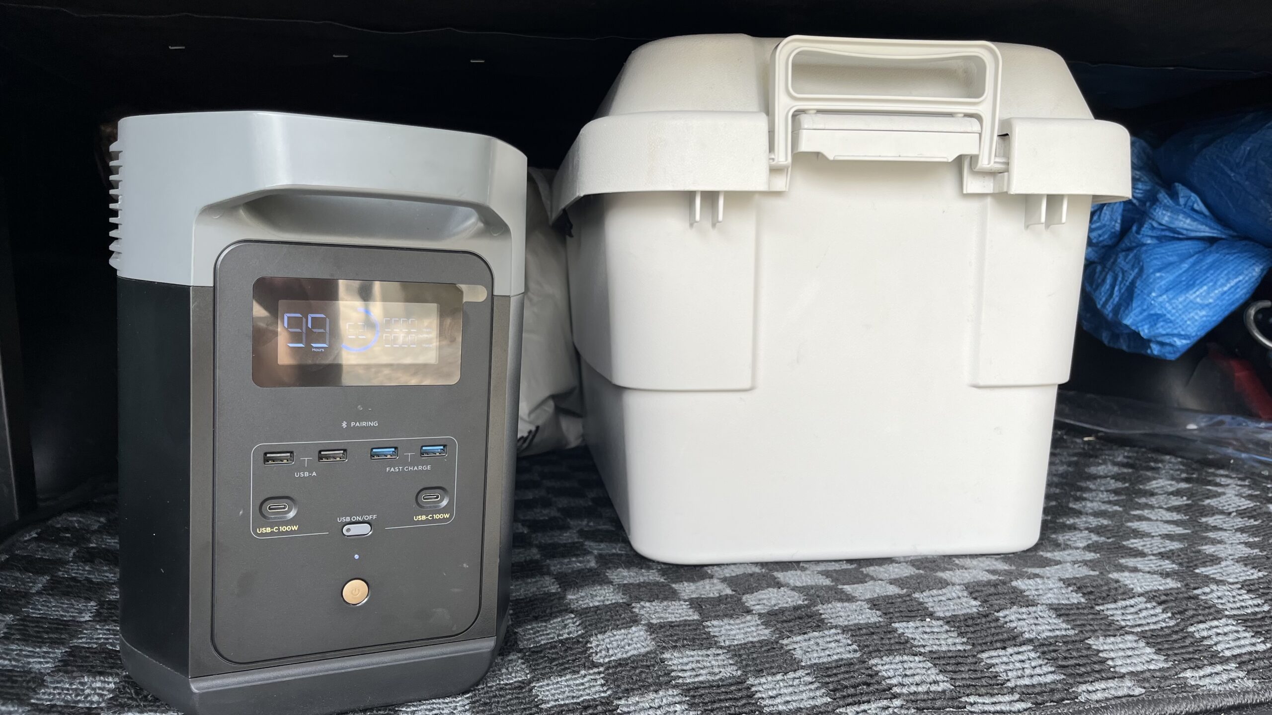 EcoFlow DELTA 2 車内使用シーン