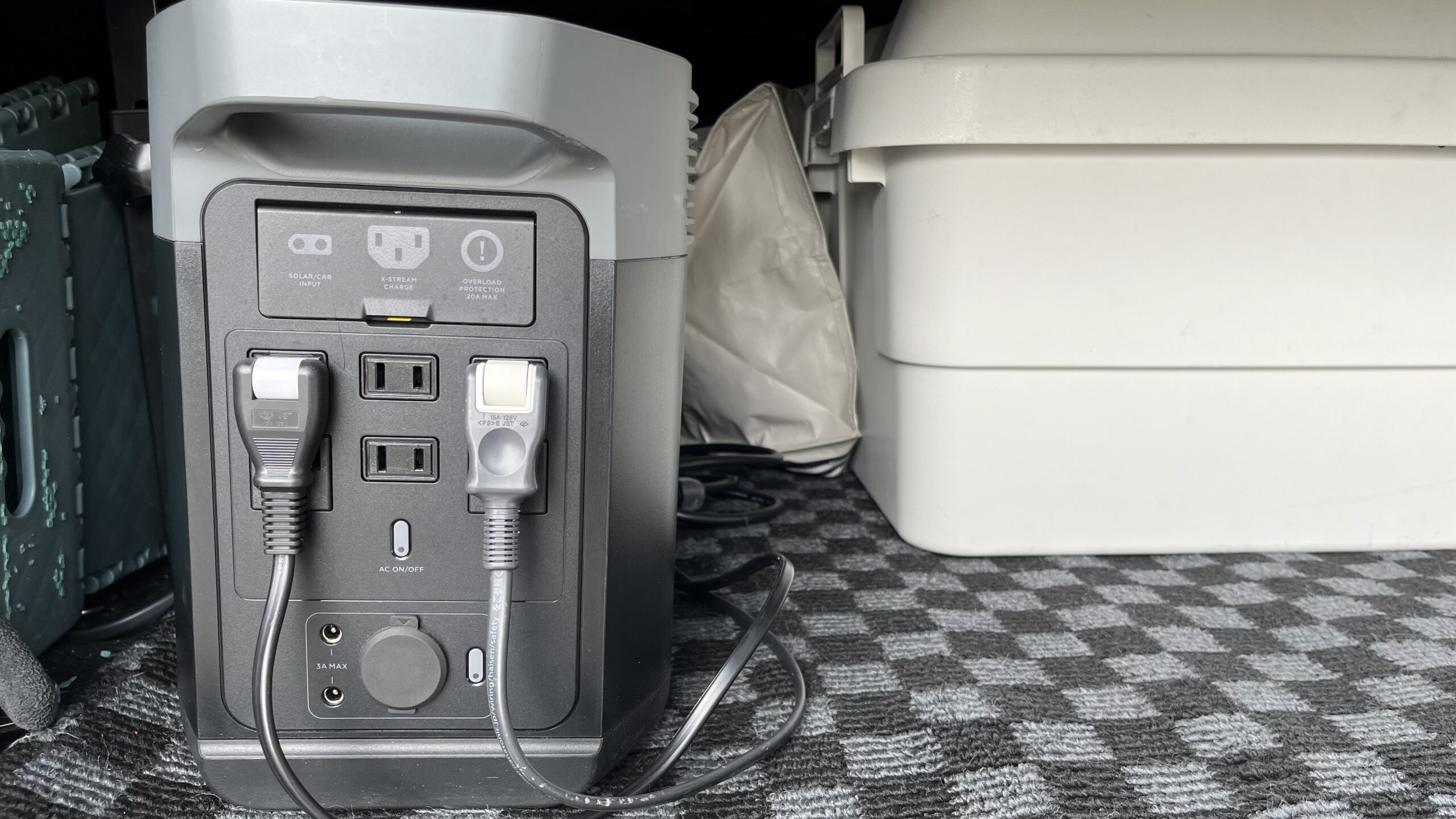 EcoFlow DELTA 2 ACポート側・充電中