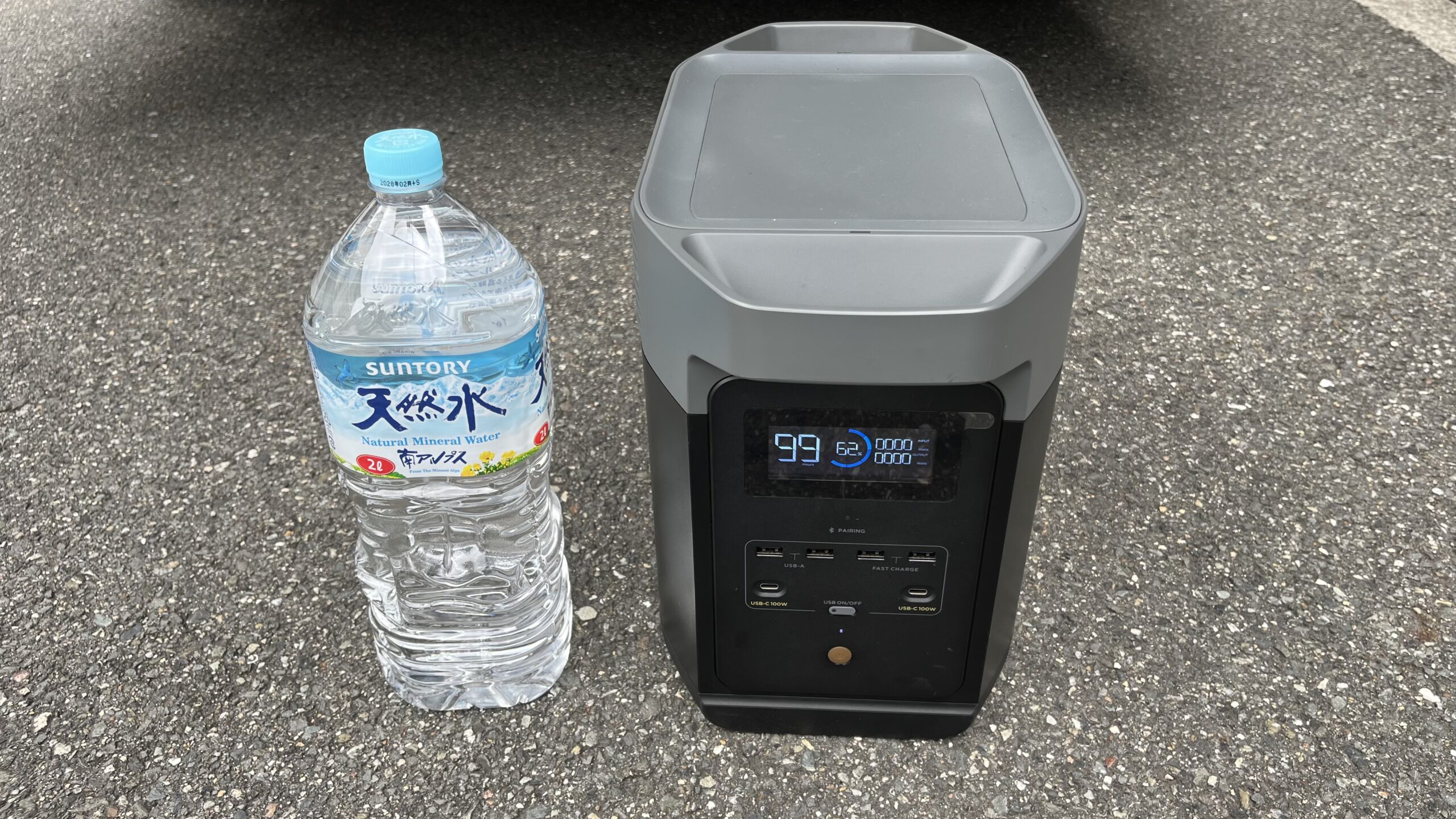 EcoFlow DELTA 2 2Lペットボトルとのサイズ比較